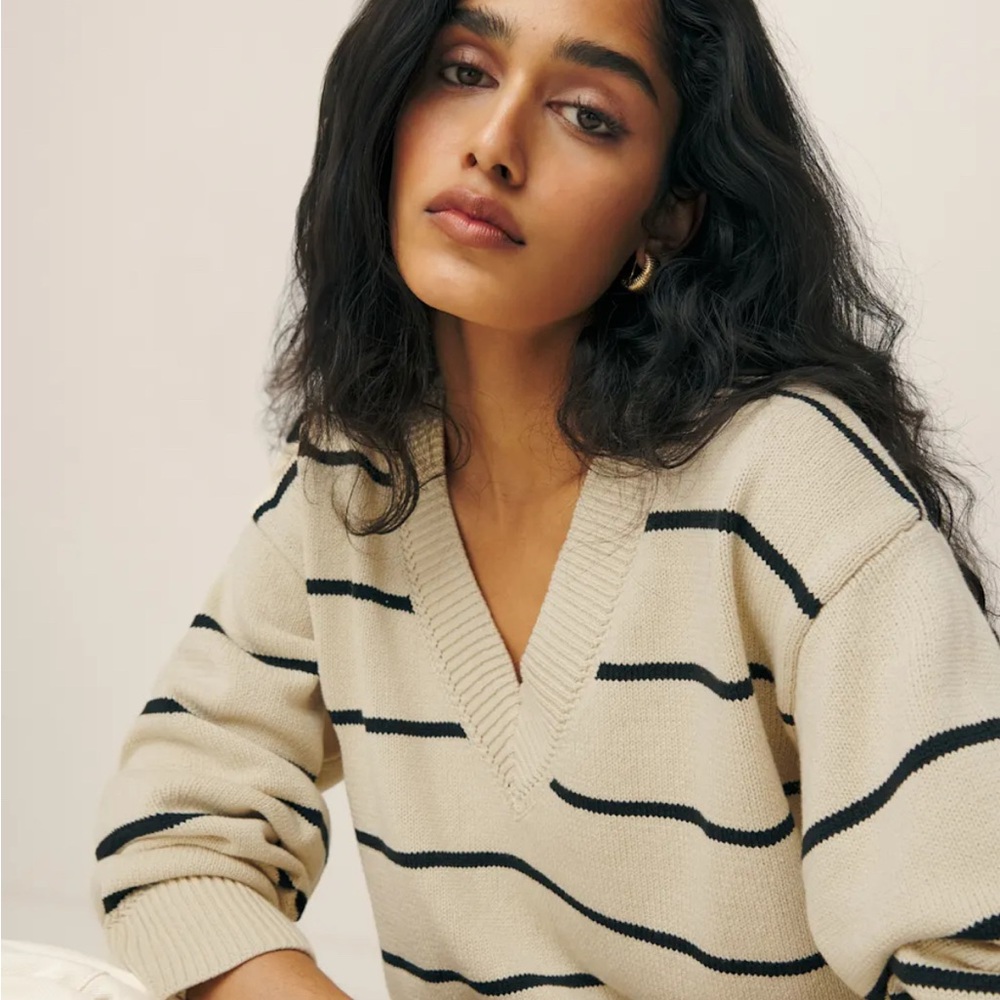 Reformation- Sienna Oversized Cotton V neck Sweater